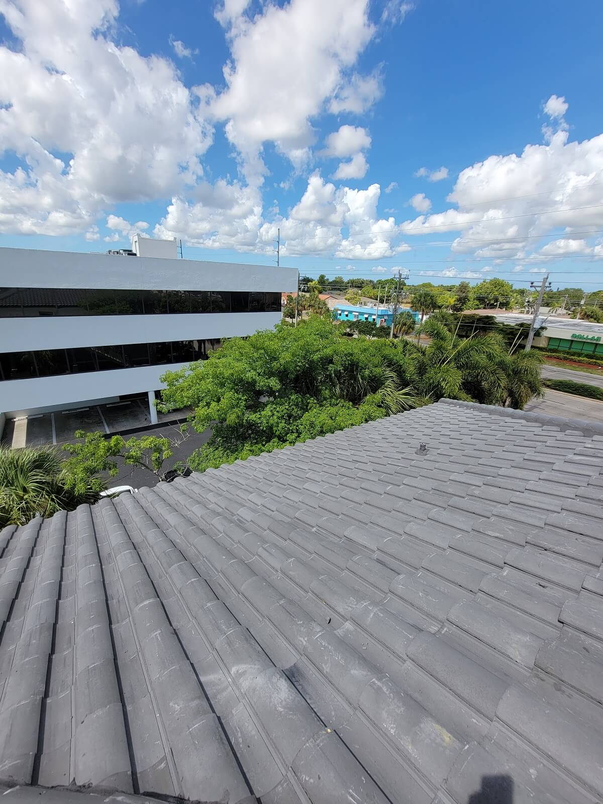Roof maintenance in Florida